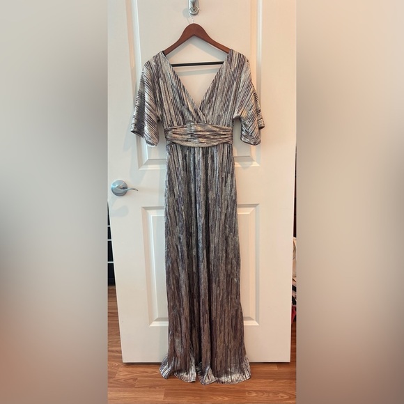 NWT Lilly Pulitzer  PARIGI MAXI DRESS IN GOLD METALLIC ROPE STRIPE BERRY CRINKLE - Picture 7 of 16